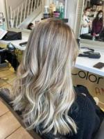 Coupe jeune femme blond