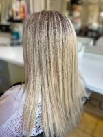 Lissage brésilien blonde